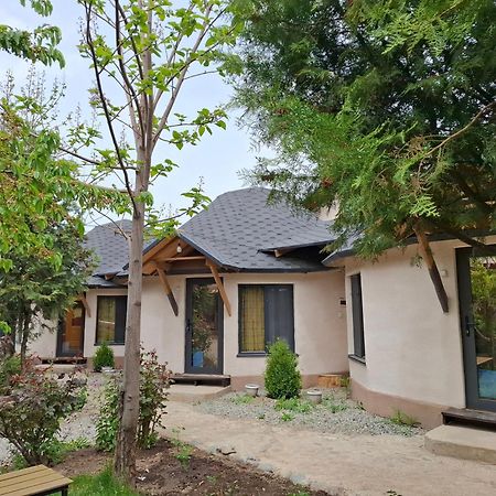 Happy Nomads Yurt Camp&Hostel Karakol Exterior foto