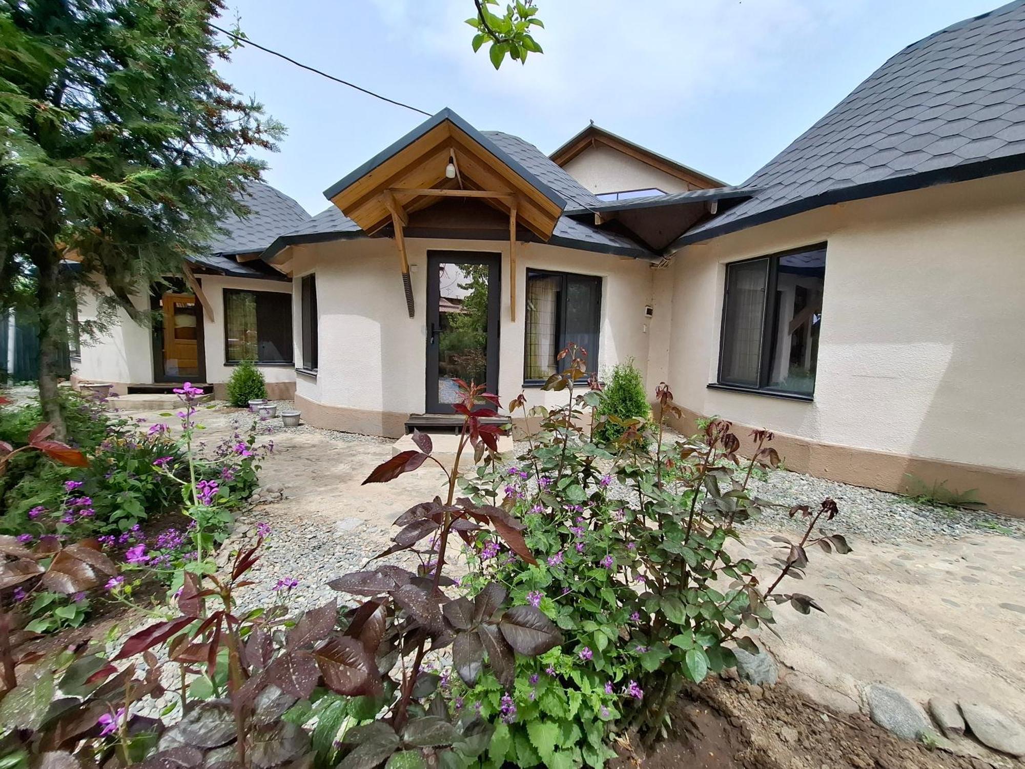 Happy Nomads Yurt Camp&Hostel Karakol Exterior foto
